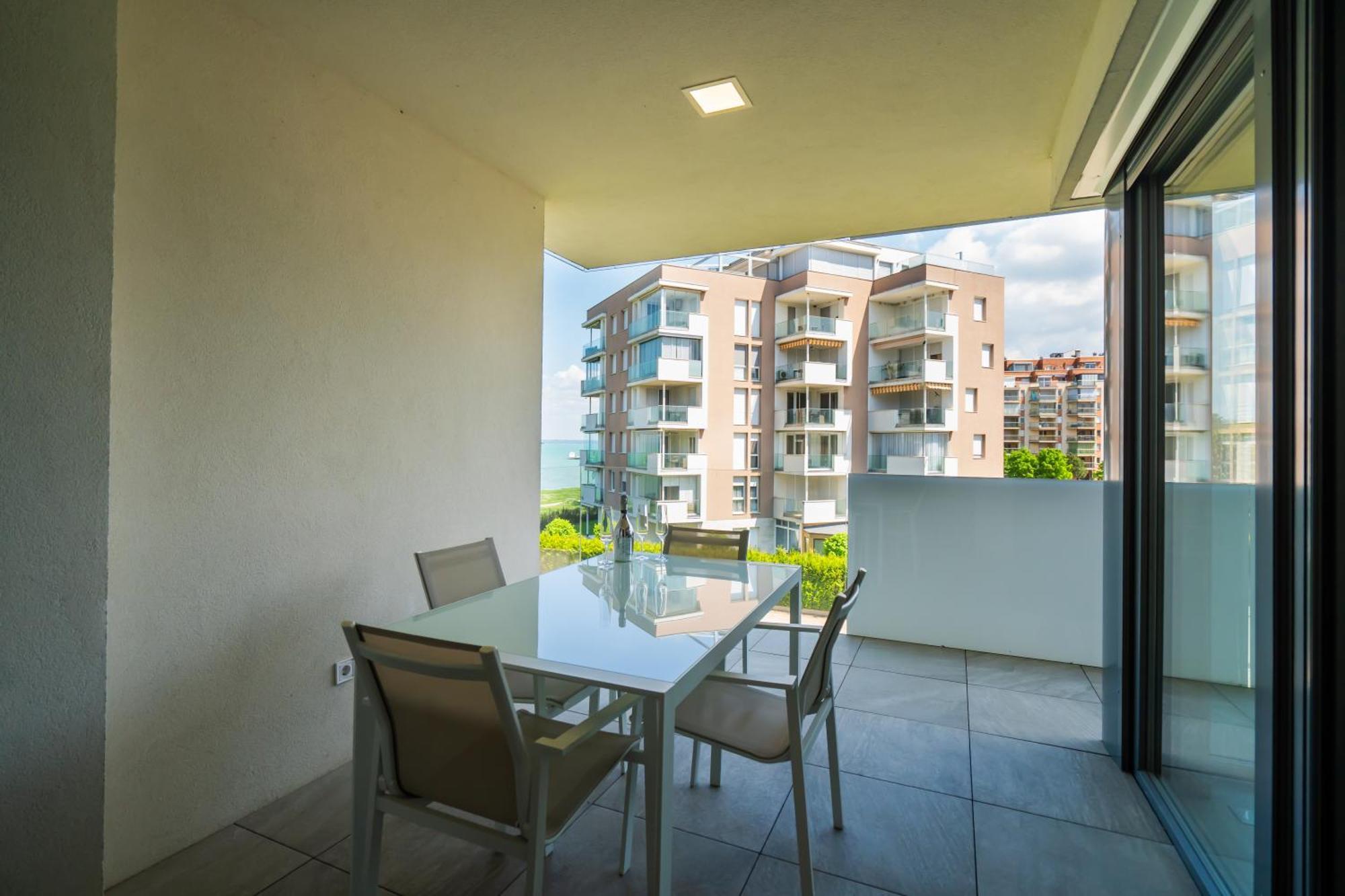 Myflat Casa Galerius Apartment Siofok Bagian luar foto